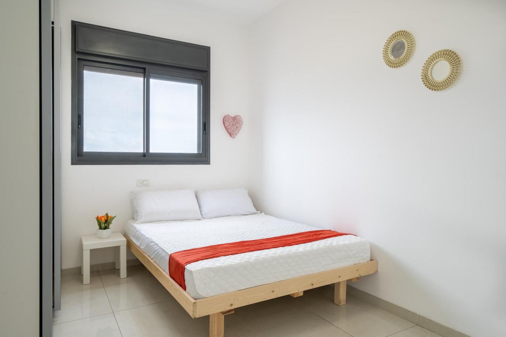 Balfour Sea View City Center Naharija Kültér fotó