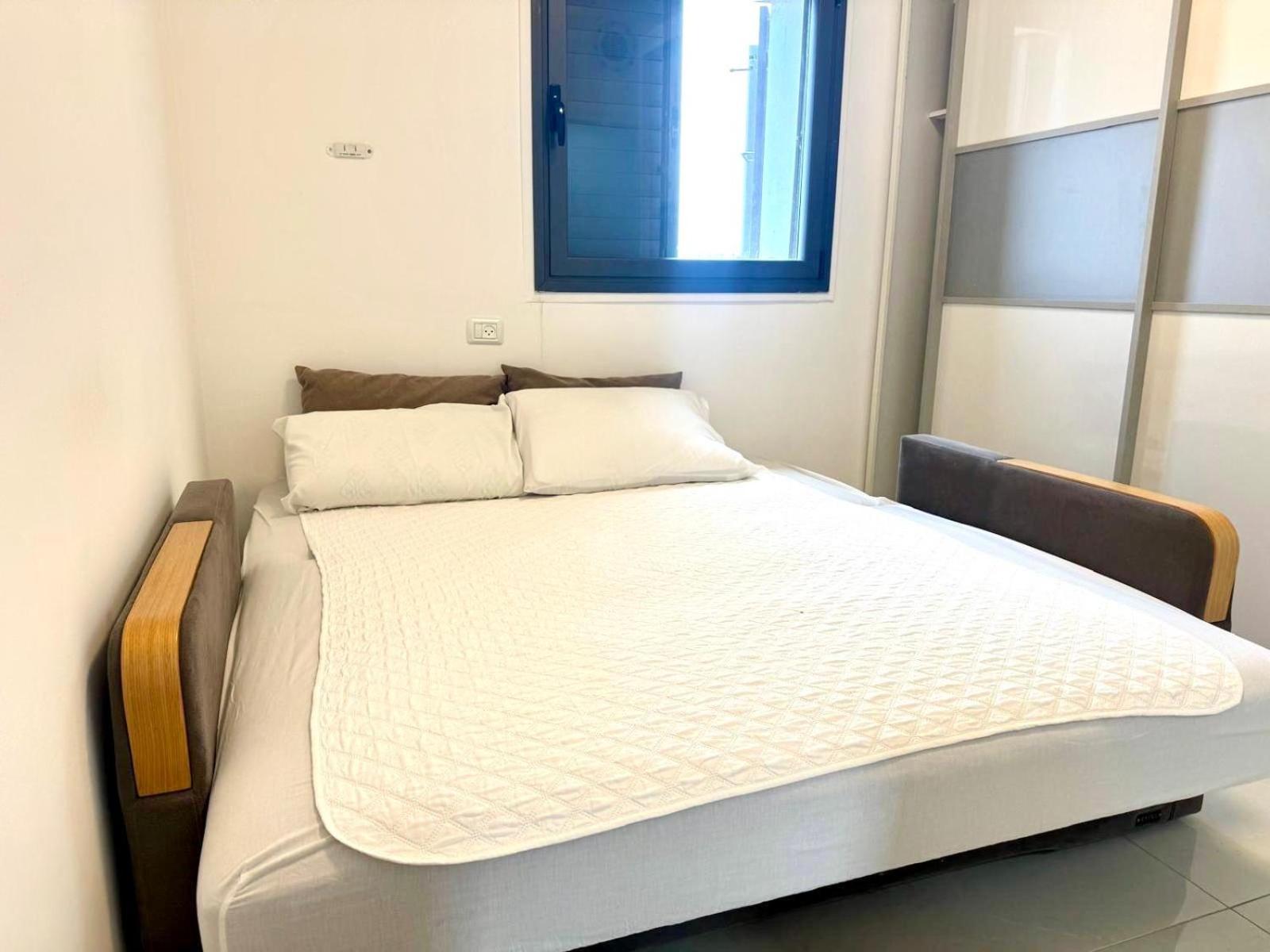 Balfour Sea View City Center Naharija Kültér fotó