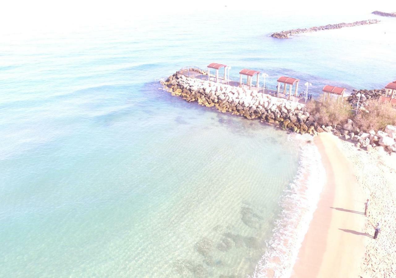 Balfour Sea View City Center Naharija Kültér fotó